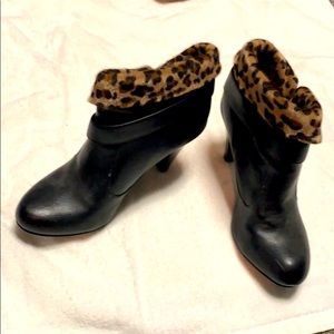 Leopard trimmed bootie
